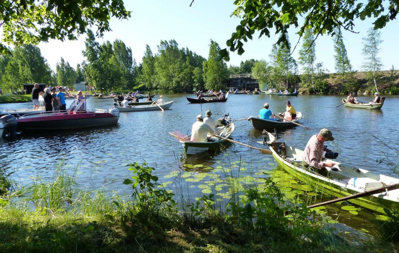 Hotelli Lohikontti Parikkala Bagian luar foto